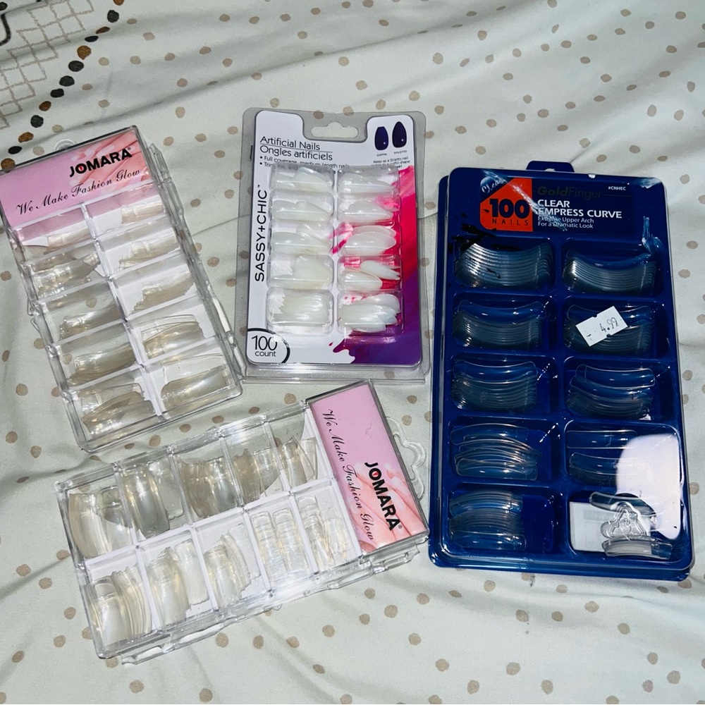 Assorted False Nail Bundle - Picture 13 of 13